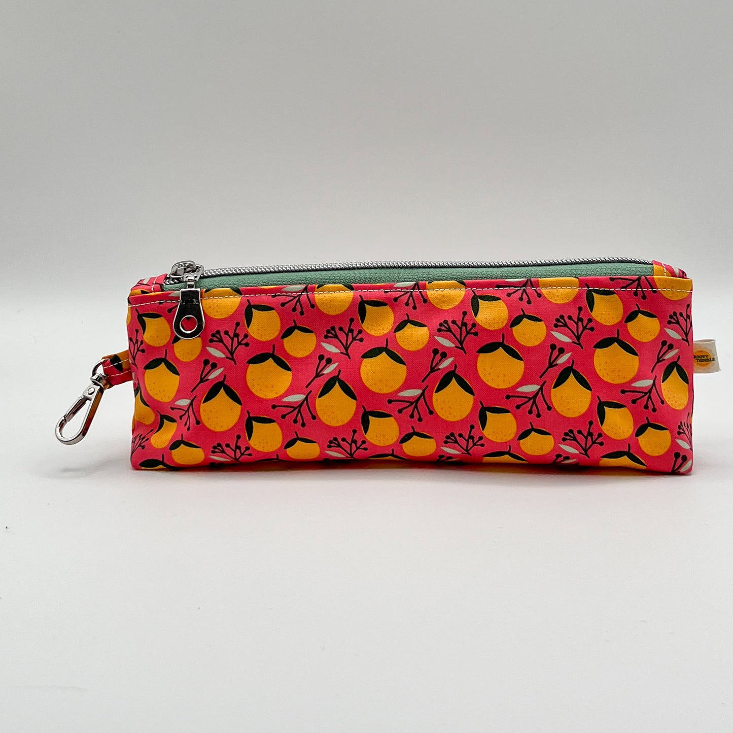 Reader Travel Set in Coral Oranges