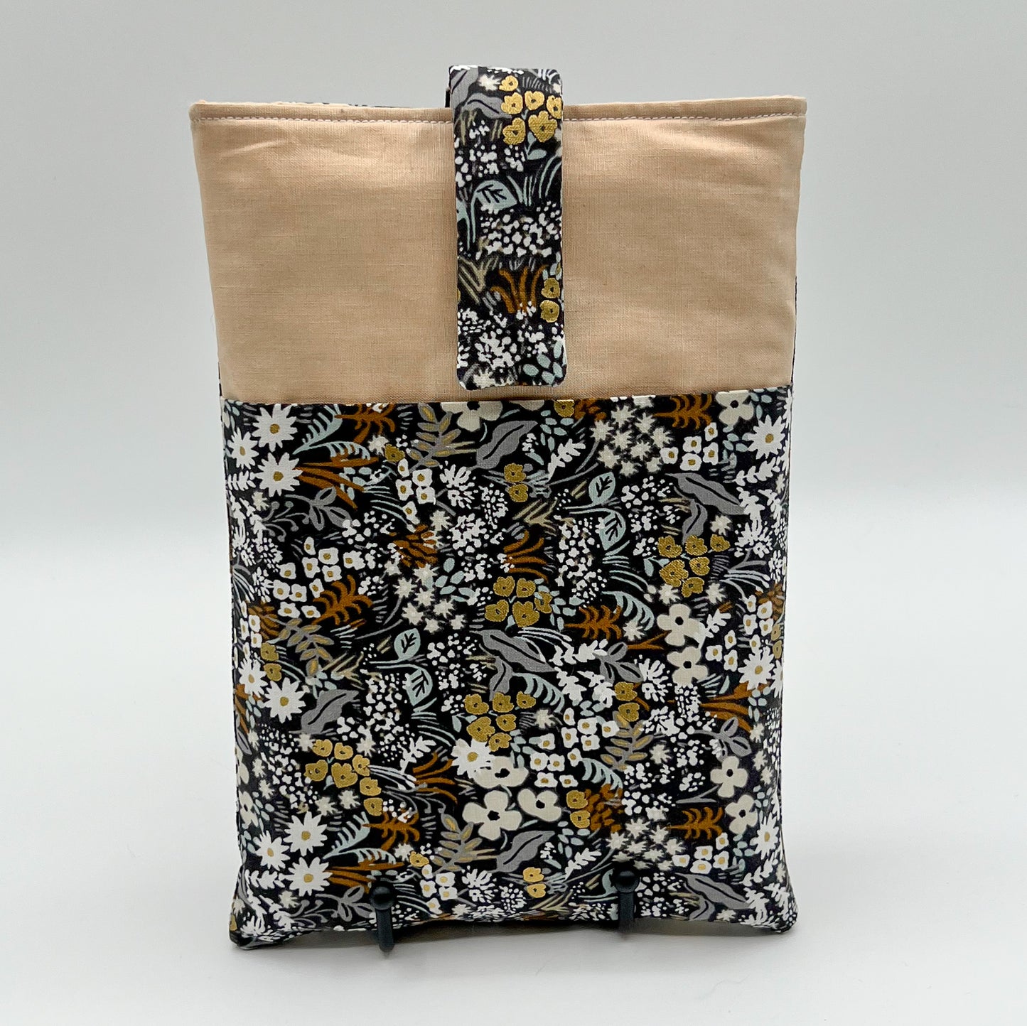Reader Travel Set in Dark Meadow