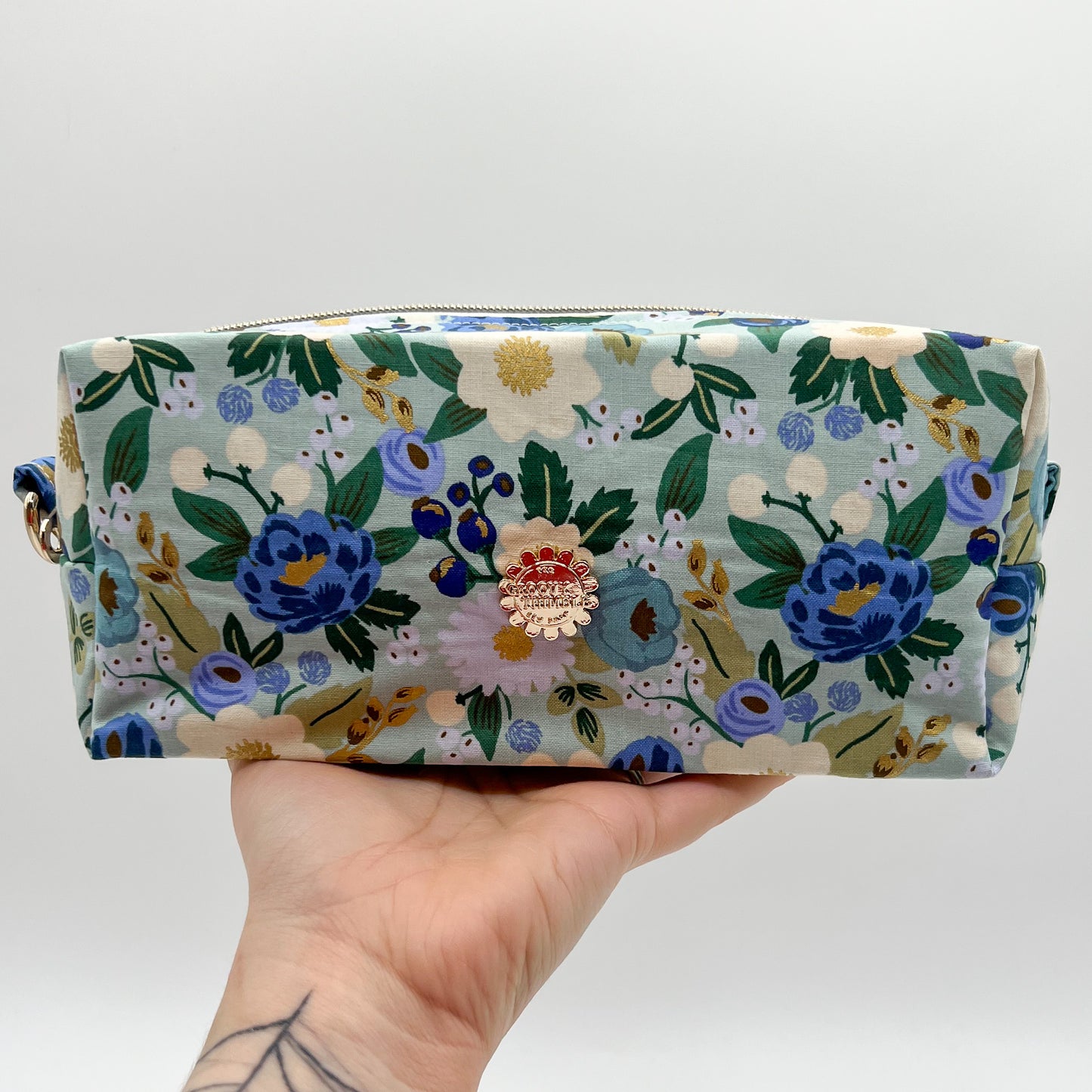 Large Makeup Bag in Vintage Blossom