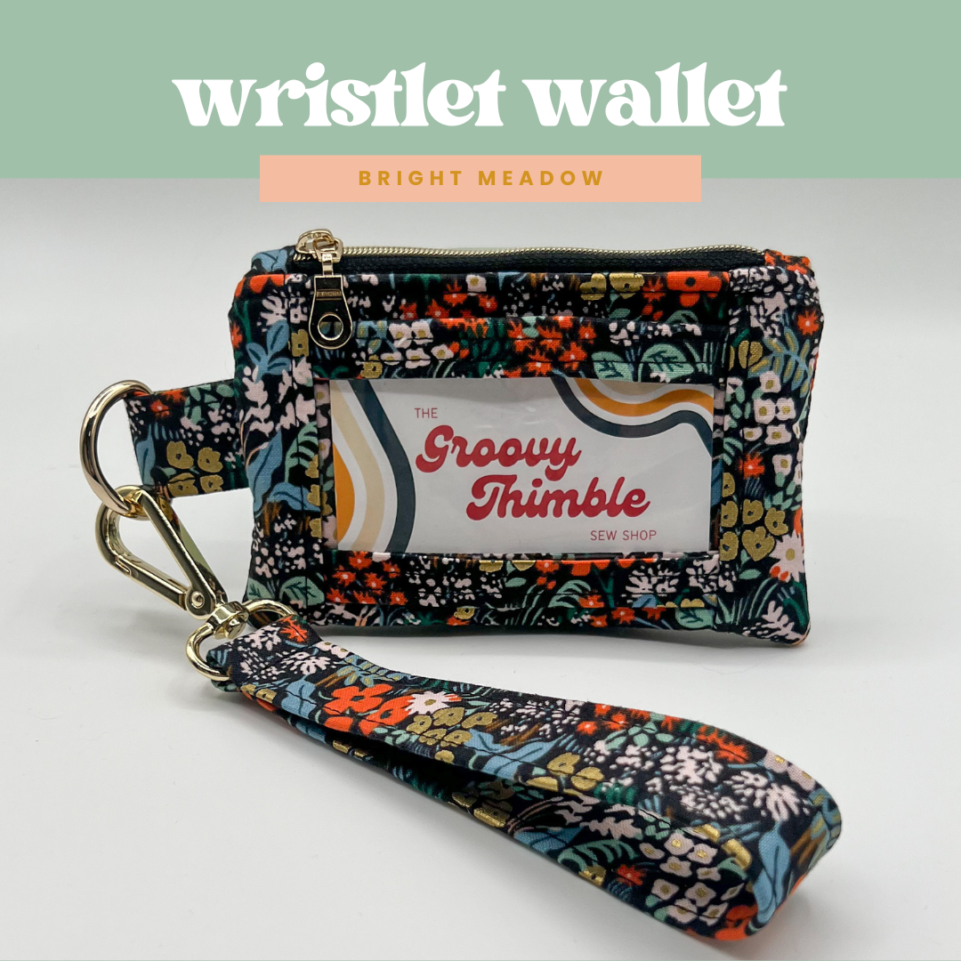 Wristlet Wallet in Bright Meadow