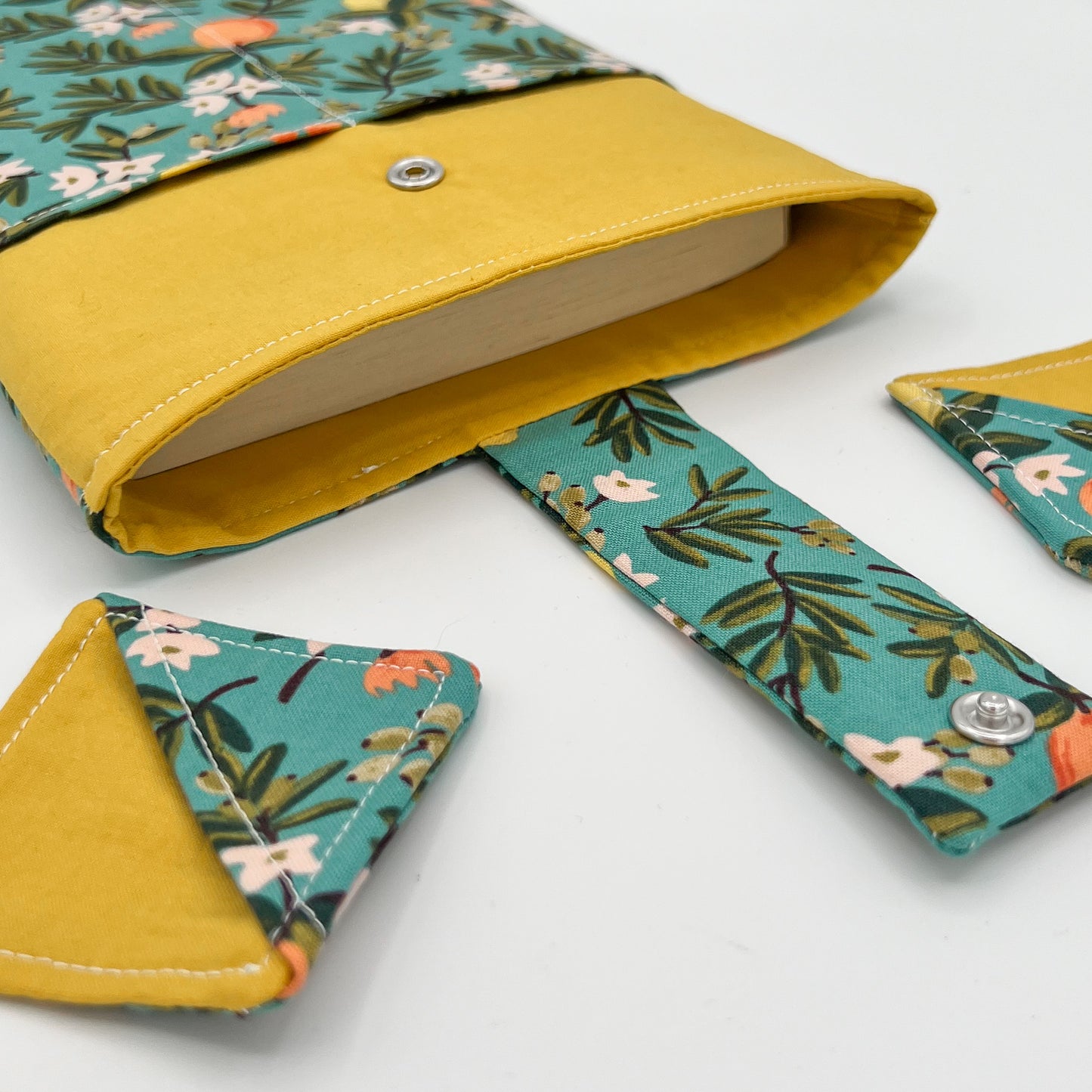 Book Sleeve with 2 Fabric Bookmarks in Citrus Floral