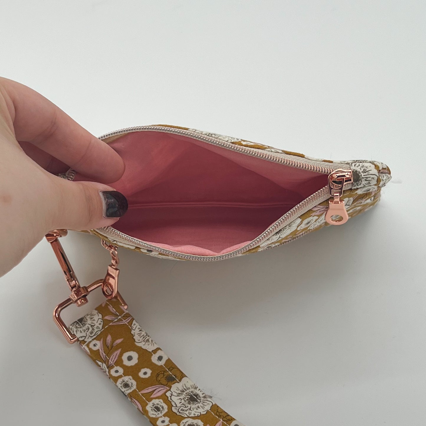 Two-Pocket Wristlet in Golden Bloom