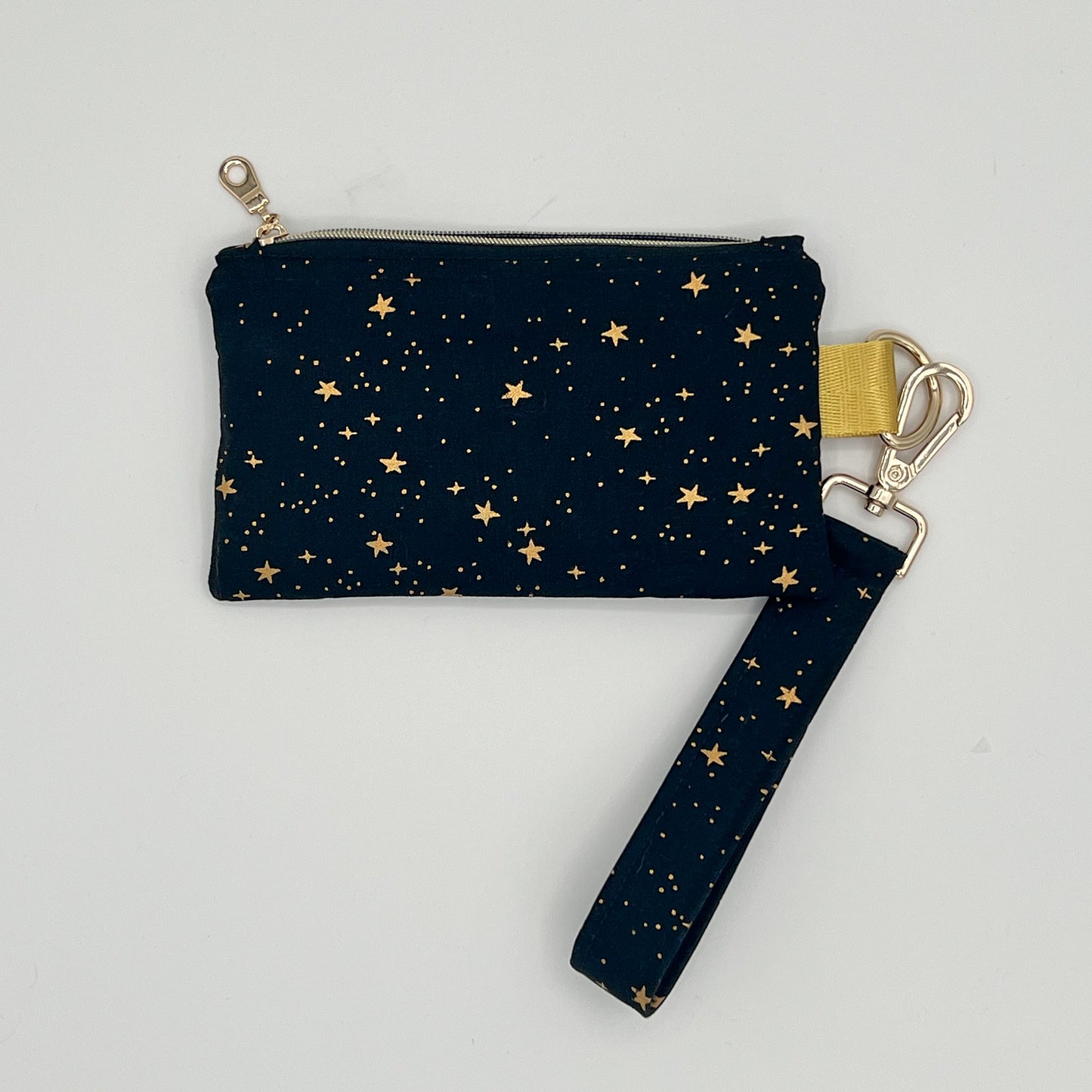 Two-Pocket Wristlet in Metallic Stars