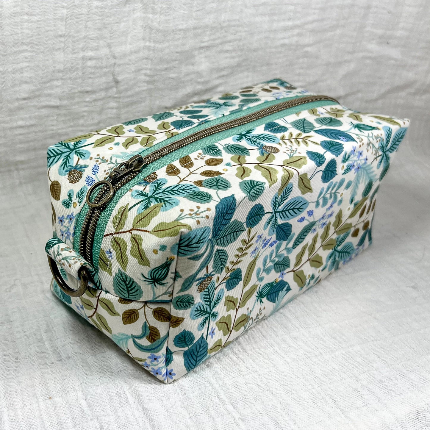 Large Makeup Bag in Verte