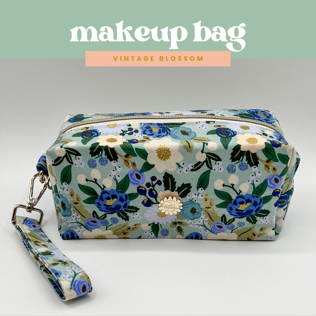 Large Makeup Bag in Vintage Blossom